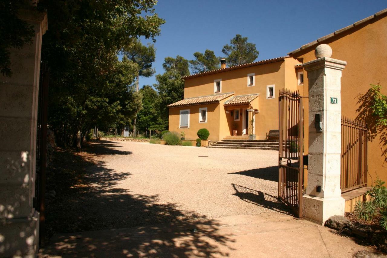 Bed and Breakfast Le Massounet Besse-sur-Issole Exterior foto