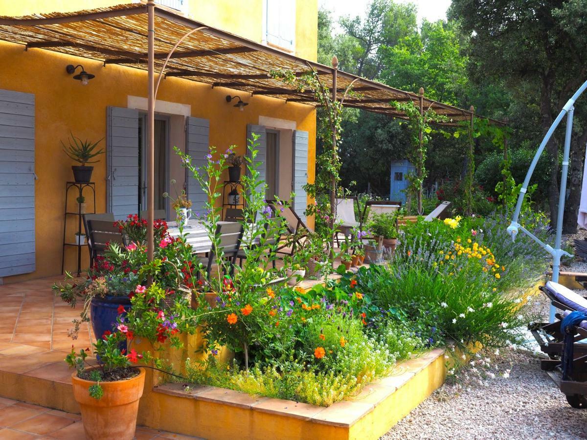 Bed and Breakfast Le Massounet Besse-sur-Issole Exterior foto